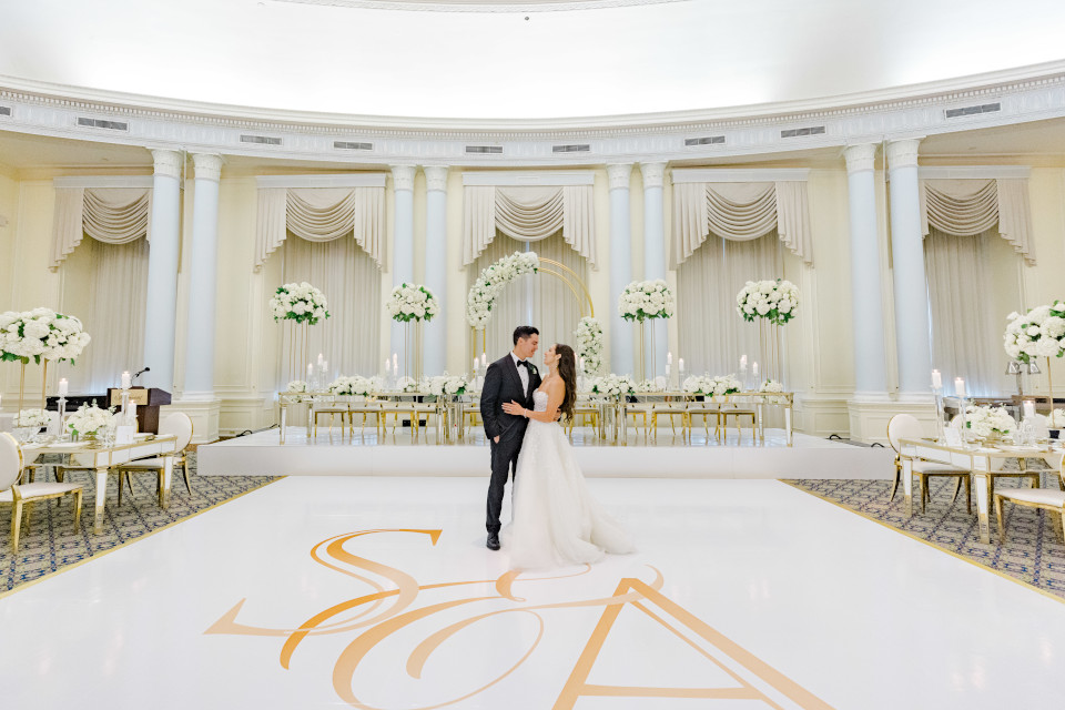 Bride and groom in the Drawing Room at the Fairmont Chateau Laurier - photo by Grey Loft Studio