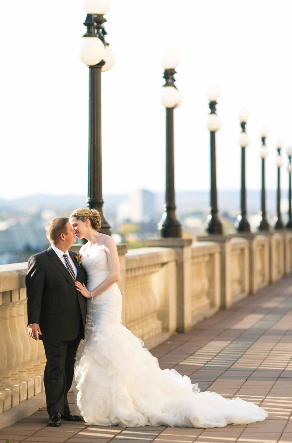 Bride and Groom on bridge in Ottawa | Fairmont Chateau Laurier | Union Eleven Photographers