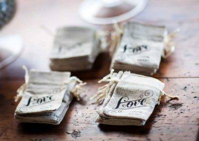 Burlap candy bar bags | Stonefields Heritage Farm | Themotions Photography