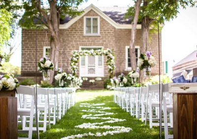 Canadian Inspired Elegant Rustic Wedding | Stonefields Heritage Farm | Themotions Photography