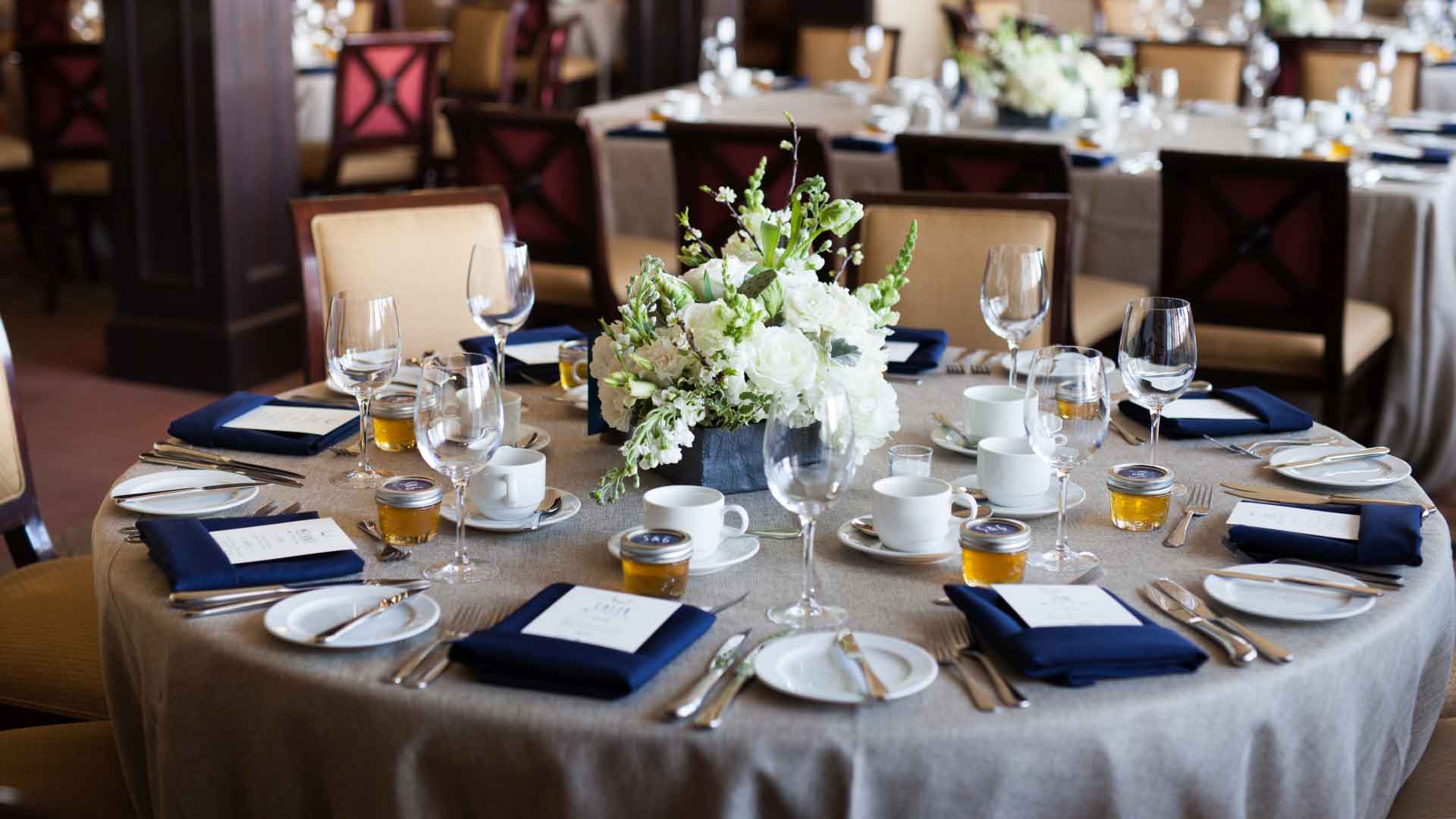 Grey and Navy wedding| Rivermead Golf Ottawa | AMBphoto